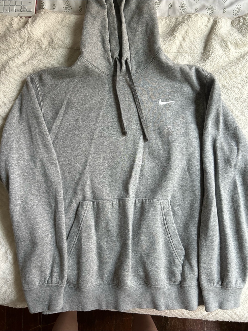 Nike Men’s Light Gray Crewneck Hoodie with Swoosh